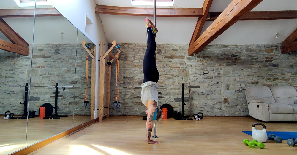 Happy Handstanding | 3 Tips to Set your Pole Handstand Up for Success!